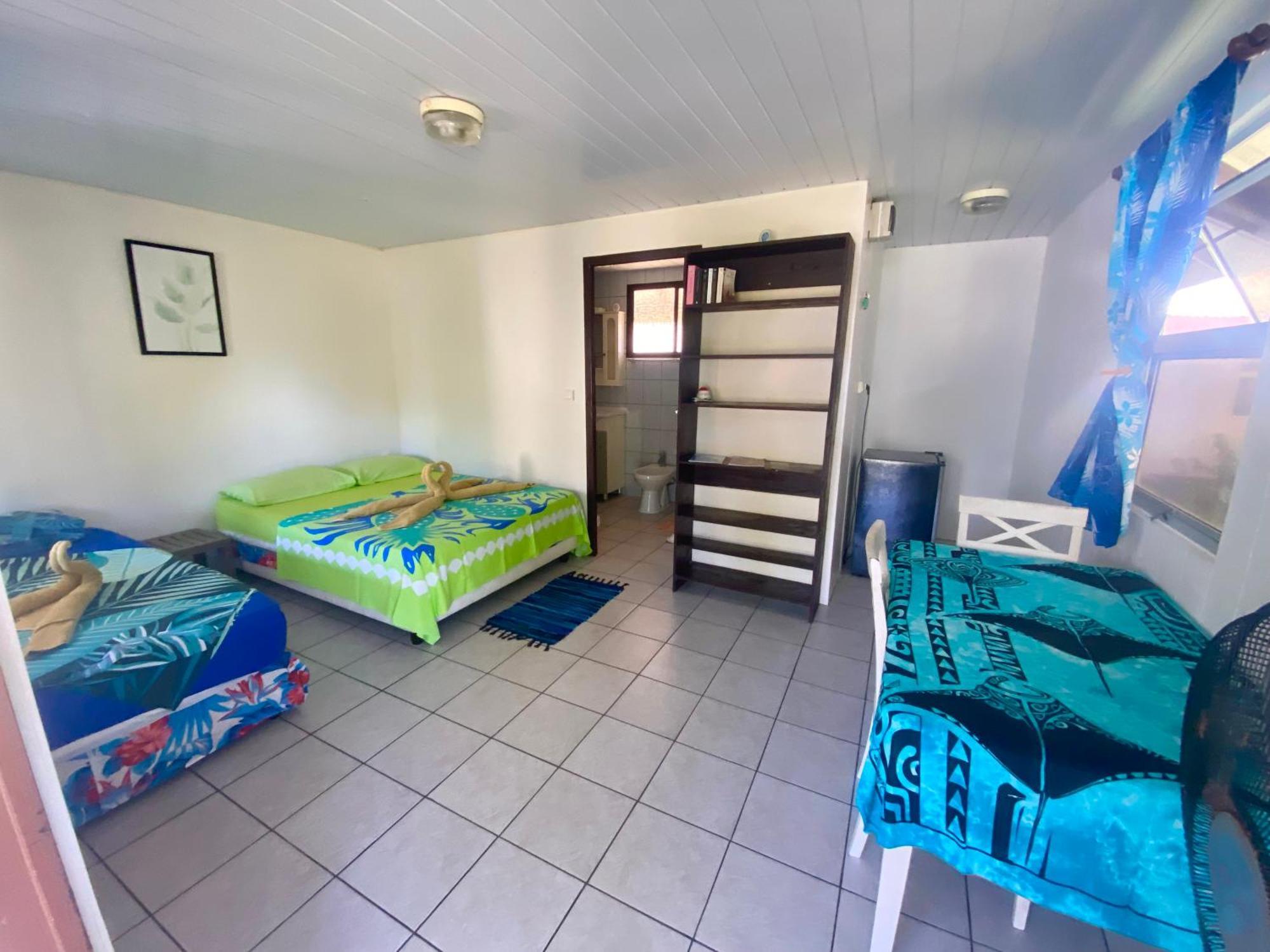 Chez Taia Et Vero Tiputa Bagian luar foto