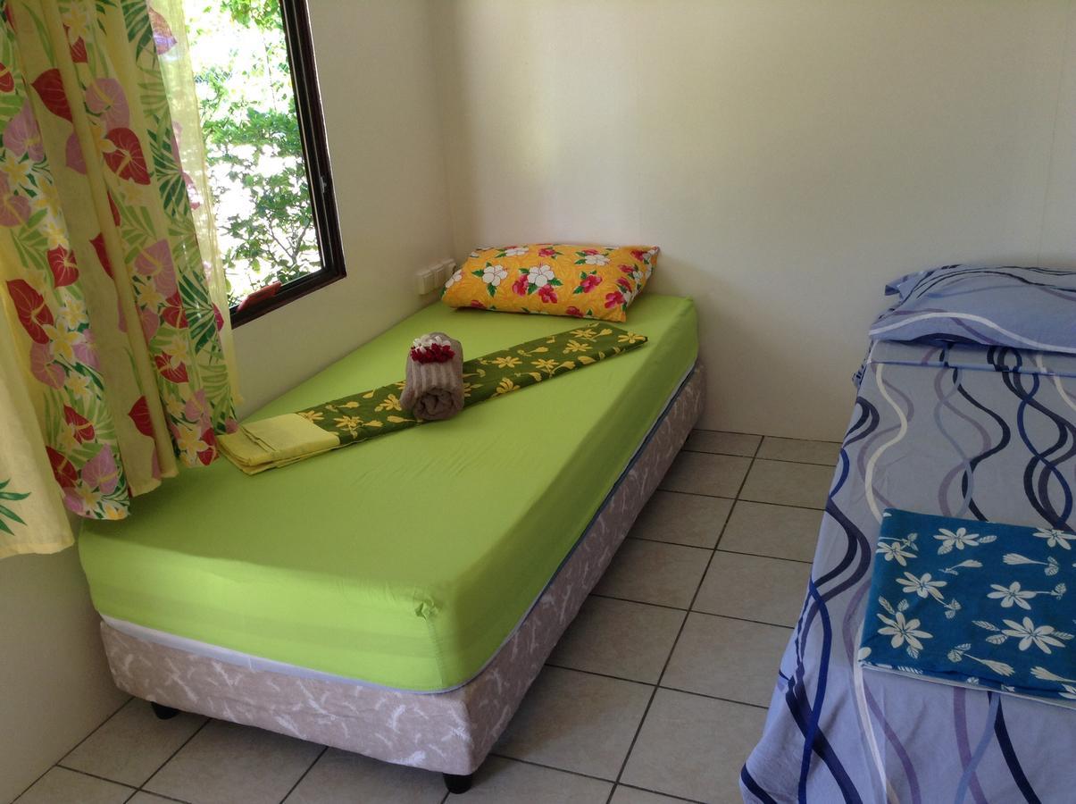 Chez Taia Et Vero Tiputa Bagian luar foto