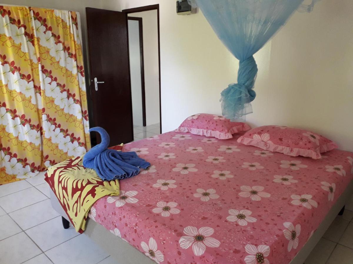 Chez Taia Et Vero Tiputa Bagian luar foto